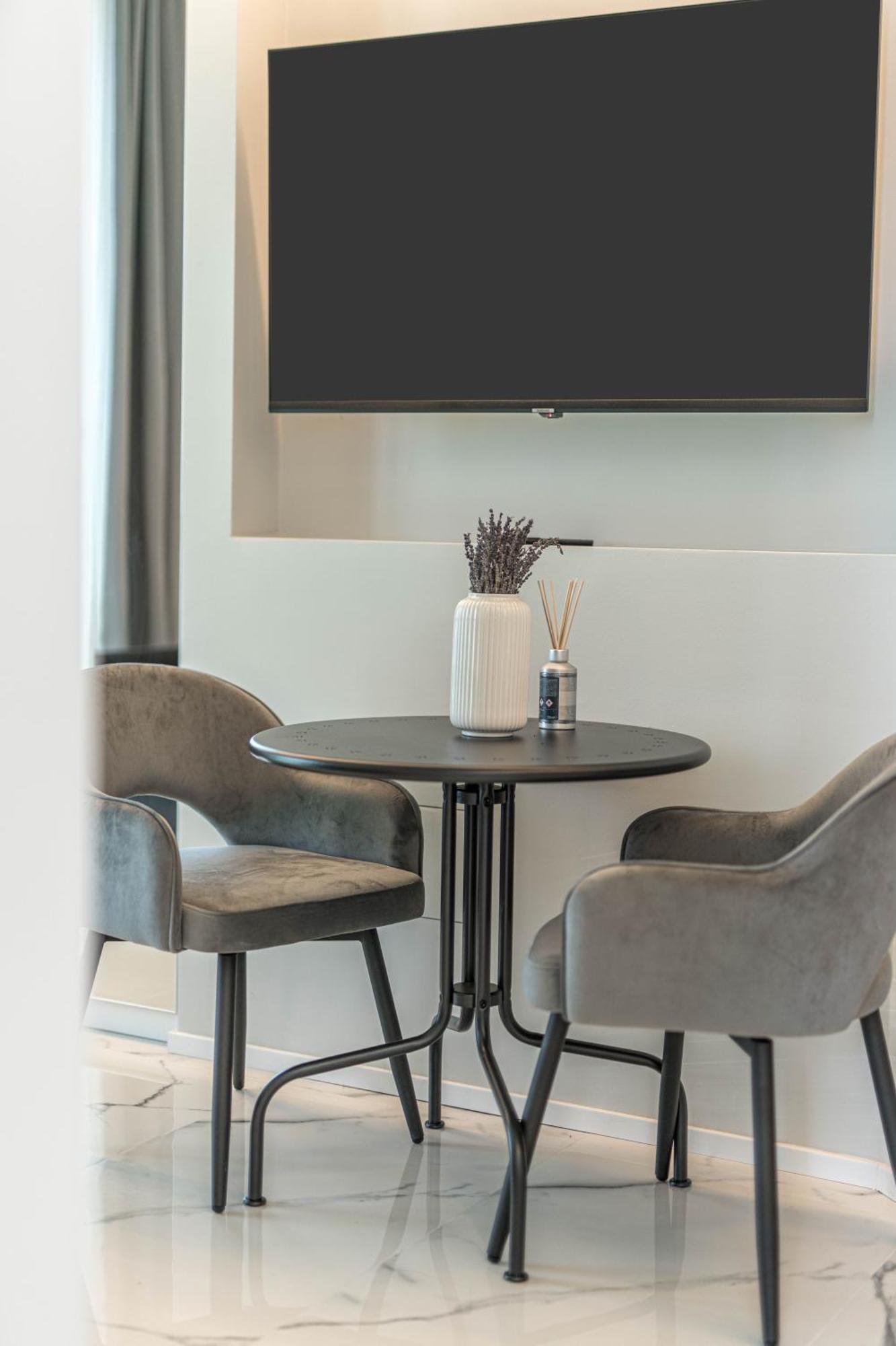 Moscova Luxury New Suite ميلان المظهر الخارجي الصورة